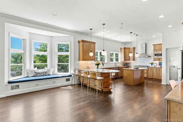 3 Lewis Avenue, Dobbs Ferry, NY 10522