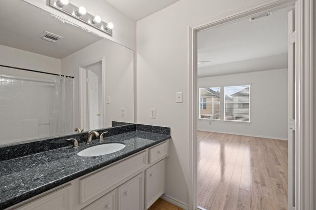 1719 Redwing Pines Drive, Houston, TX 77009