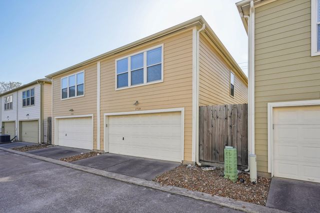 1719 Redwing Pines Drive, Houston, TX 77009