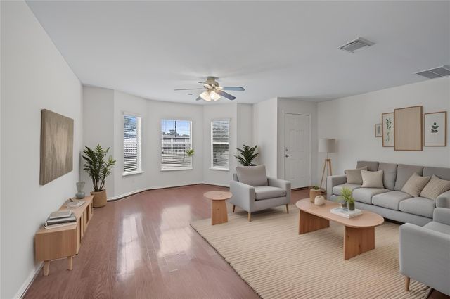 1719 Redwing Pines Drive, Houston, TX 77009