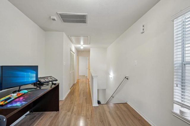 1719 Redwing Pines Drive, Houston, TX 77009