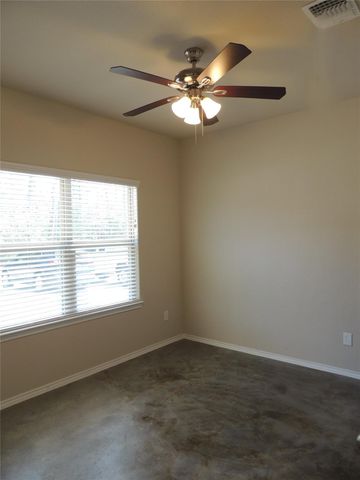 103 Summer Place, Huntsville, TX 77340
