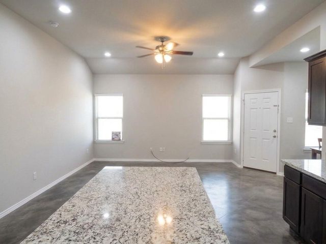 103 Summer Place, Huntsville, TX 77340