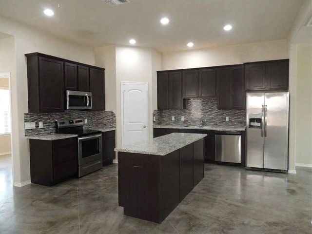 103 Summer Place, Huntsville, TX 77340
