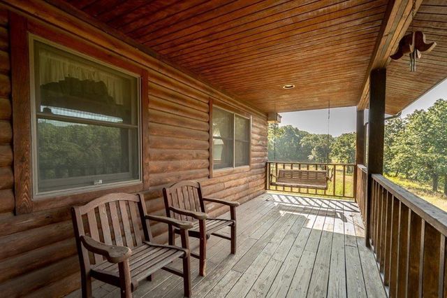 16008 62nd Street, Oskaloosa, KS 66066