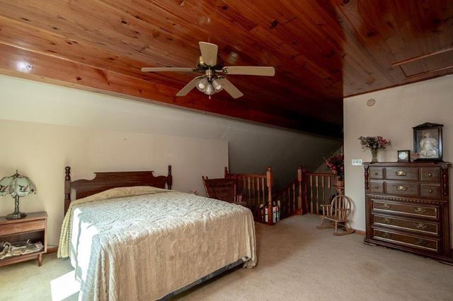 16008 62nd Street, Oskaloosa, KS 66066