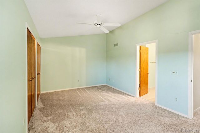 6824 Northcrest Way E, Independence Charter Township, MI 48346