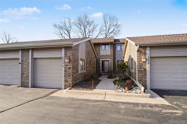 6824 Northcrest Way E, Independence Charter Township, MI 48346