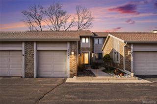 6824 Northcrest Way E, Independence Charter Township, MI 48346