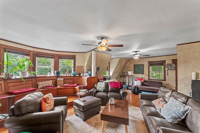 388 Arborway 2, Boston, MA 02130