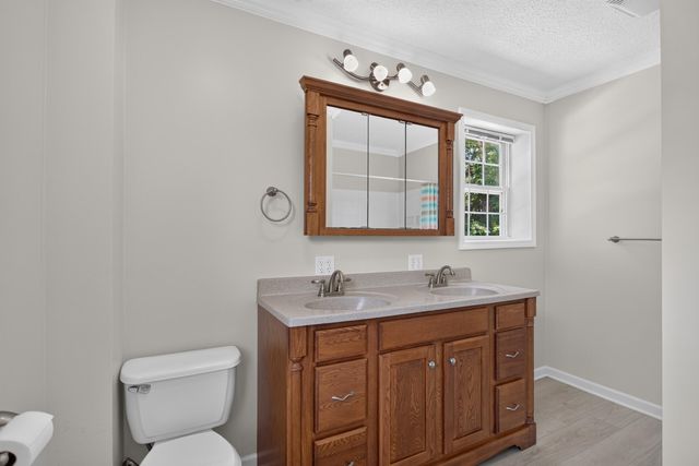 4718 S Draper Road, Jackson, MI 49203