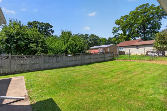4718 S Draper Road, Jackson, MI 49203
