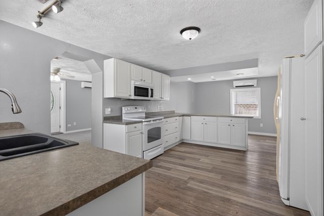 4718 S Draper Road, Jackson, MI 49203