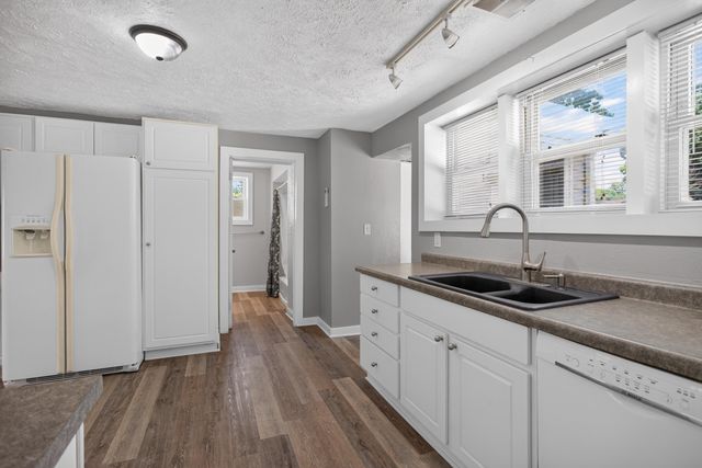 4718 S Draper Road, Jackson, MI 49203
