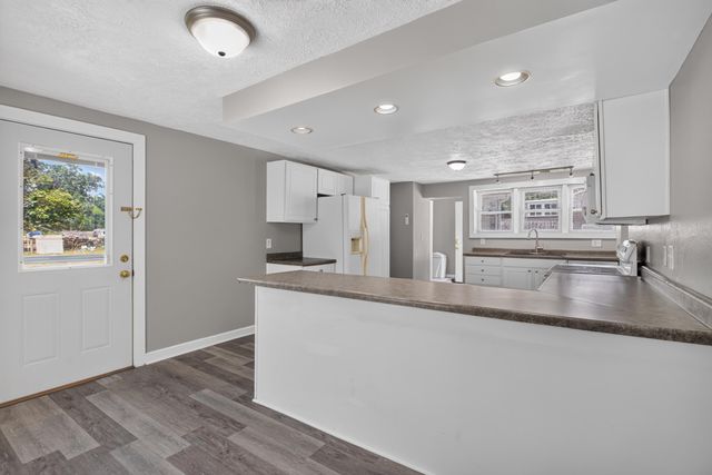 4718 S Draper Road, Jackson, MI 49203