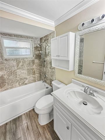 524 SAN LANTA CIRCLE, Sanford, FL 32771