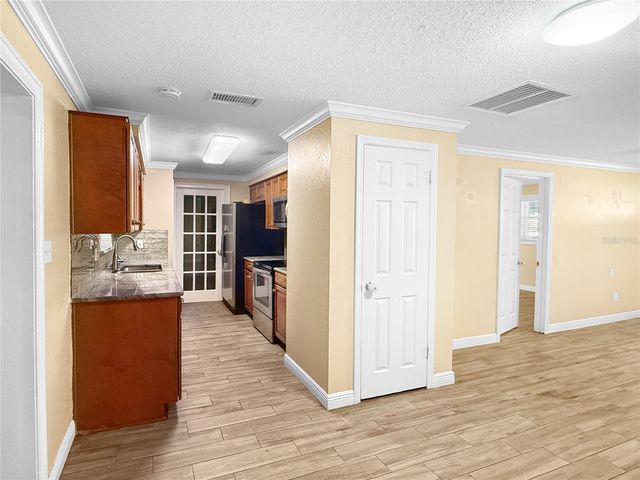 524 SAN LANTA CIRCLE, Sanford, FL 32771