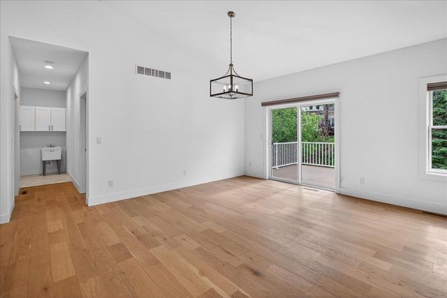 80 Oak Ridge Trail, Deerfield, WI 53531
