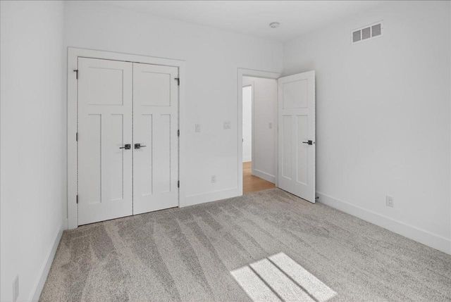 80 Oak Ridge Trail, Deerfield, WI 53531