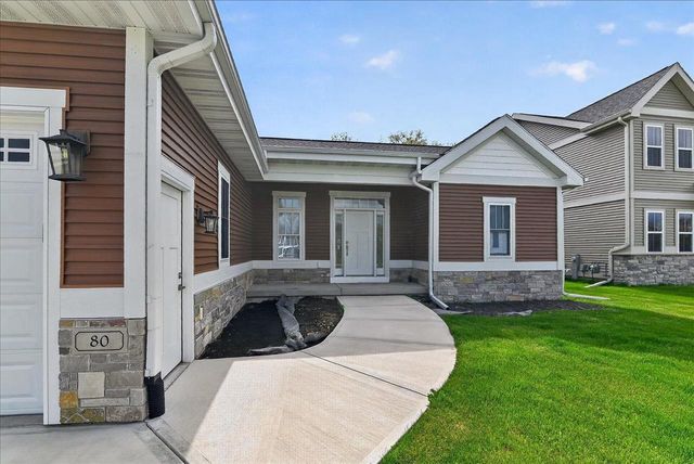 80 Oak Ridge Trail, Deerfield, WI 53531