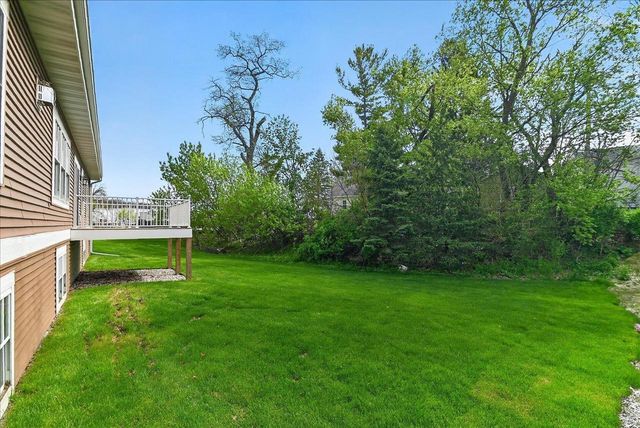 80 Oak Ridge Trail, Deerfield, WI 53531