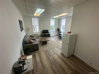 45 North Village 2C, Rockville Centre, NY 11570