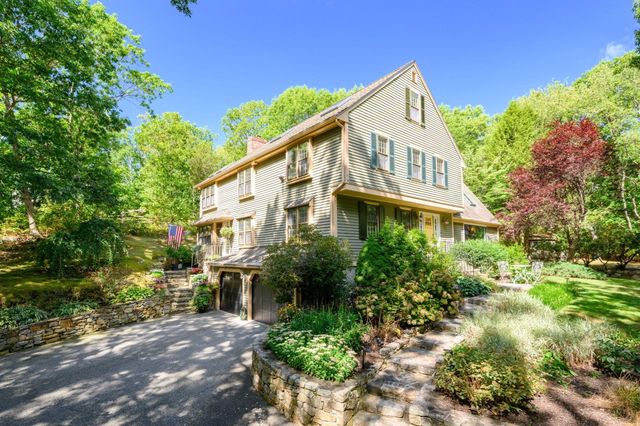 74 East St, Hingham, MA 02043