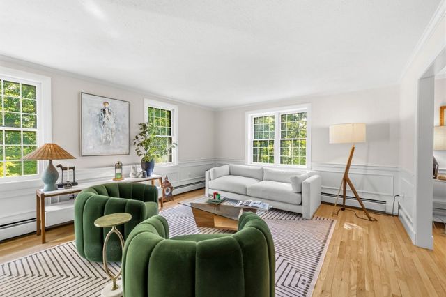 74 East St, Hingham, MA 02043