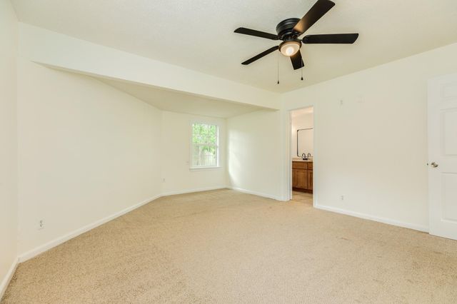 211 Oak Drive, Lake Jackson, TX 77566