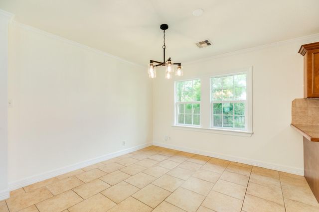 211 Oak Drive, Lake Jackson, TX 77566