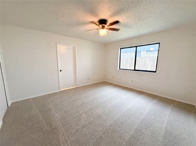 1319 Oak Run Drive, Duncanville, TX 75137