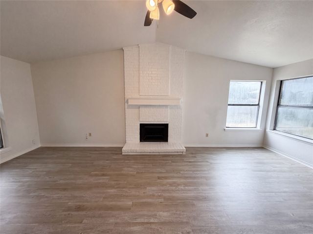 1319 Oak Run Drive, Duncanville, TX 75137