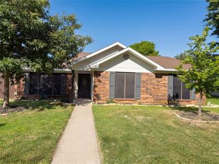 1319 Oak Run Drive, Duncanville, TX 75137