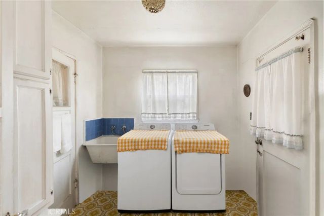 3122 W 77th, Los Angeles, CA 90043