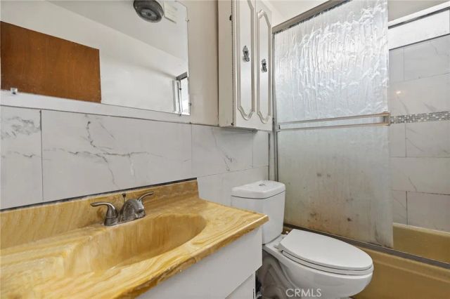 3122 W 77th, Los Angeles, CA 90043