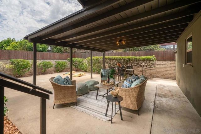 8545 Porter Hill Terrace, La Mesa, CA 91942