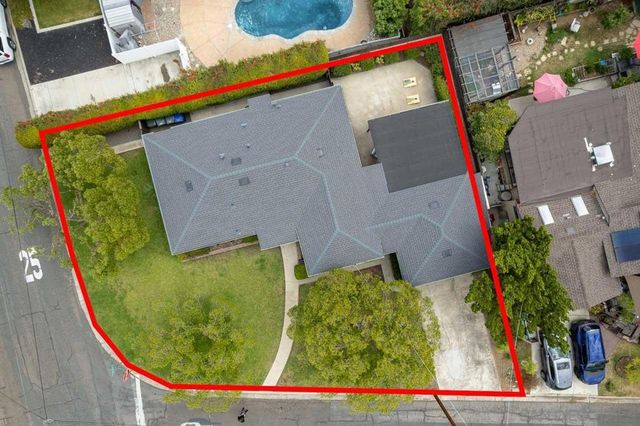 8545 Porter Hill Terrace, La Mesa, CA 91942