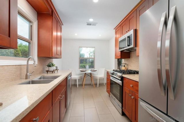 8545 Porter Hill Terrace, La Mesa, CA 91942