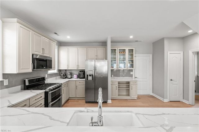 5209 Kirton CT, Virginia Beach, VA 23455