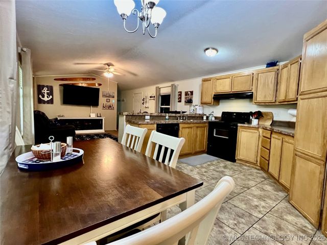 4718 Golden Way, Kingston, OK 73439