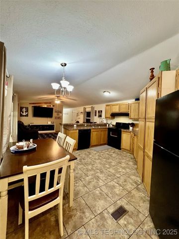 4718 Golden Way, Kingston, OK 73439