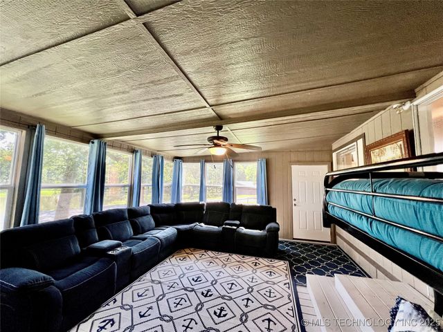 4718 Golden Way, Kingston, OK 73439