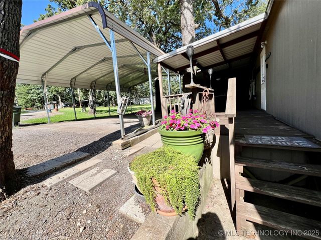 4718 Golden Way, Kingston, OK 73439