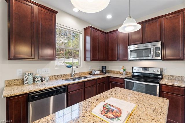 3851 Crestwell Cove Court, Winston-salem, NC 27103