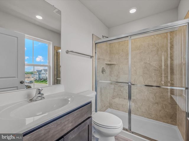 1230 CEDAR VALLEY RD, Ranson, WV 25438