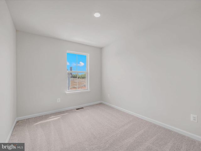 1230 CEDAR VALLEY RD, Ranson, WV 25438