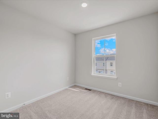 1230 CEDAR VALLEY RD, Ranson, WV 25438