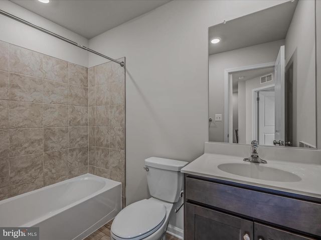 1230 CEDAR VALLEY RD, Ranson, WV 25438