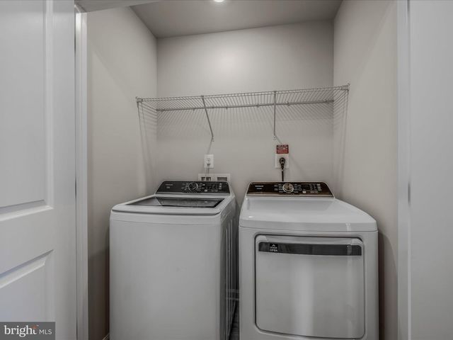 1230 CEDAR VALLEY RD, Ranson, WV 25438