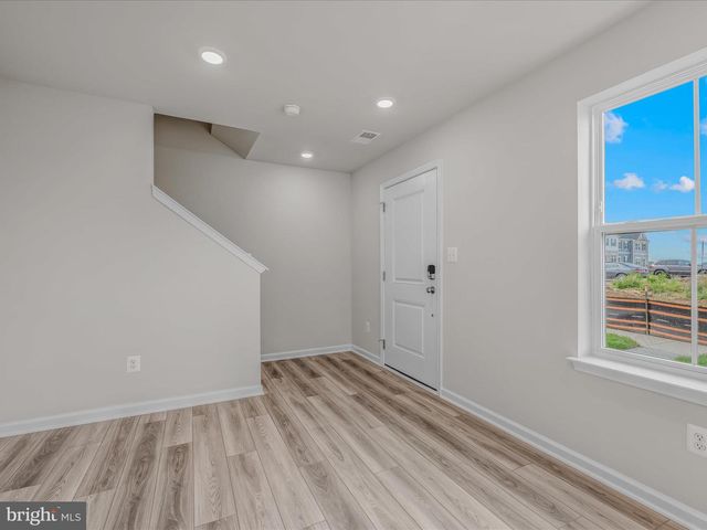 1230 CEDAR VALLEY RD, Ranson, WV 25438